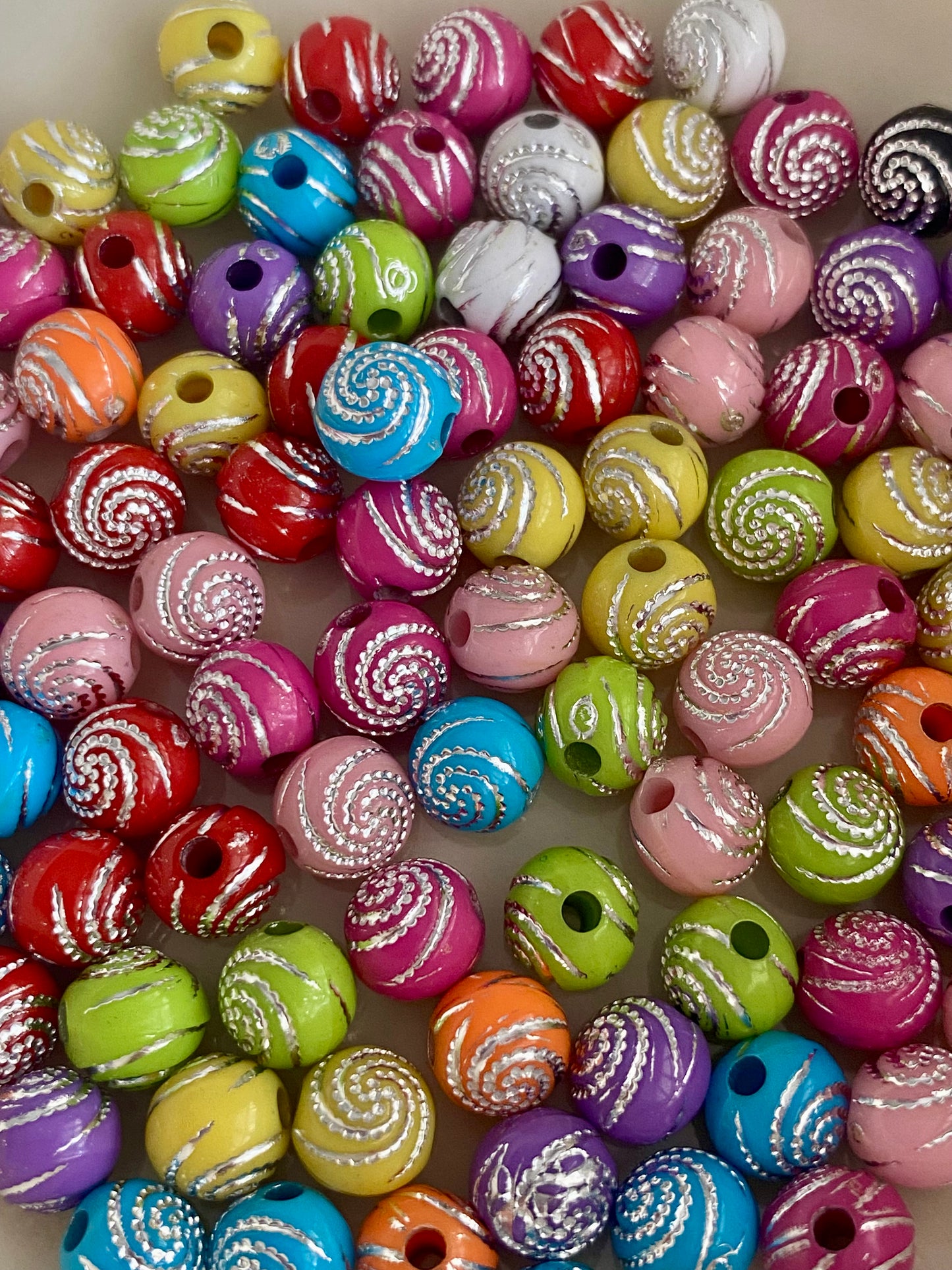 50 x Multicoloured and Silver Spiral beads 8mm