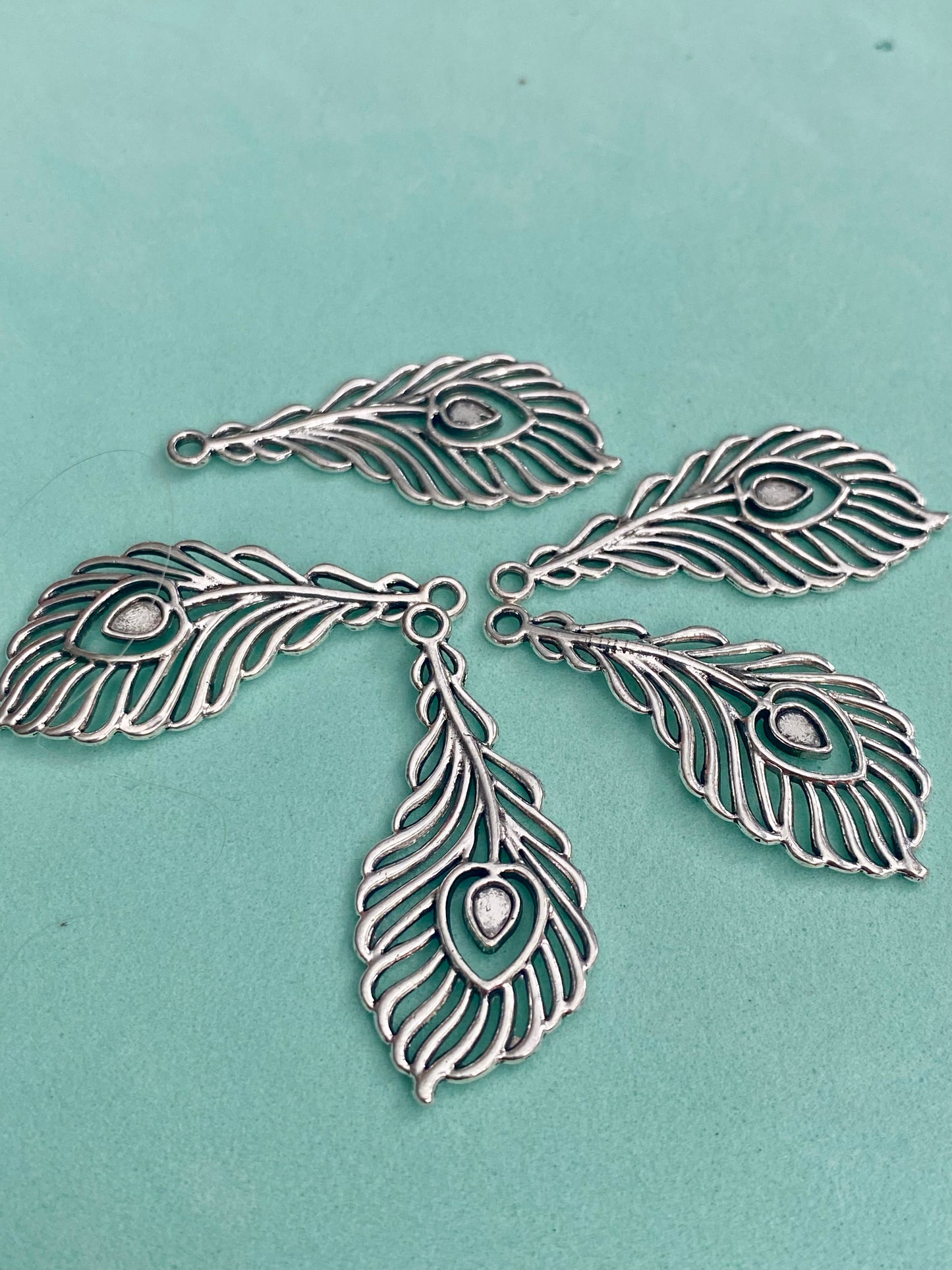 5 x Feather Charms Silver Coloured Metal