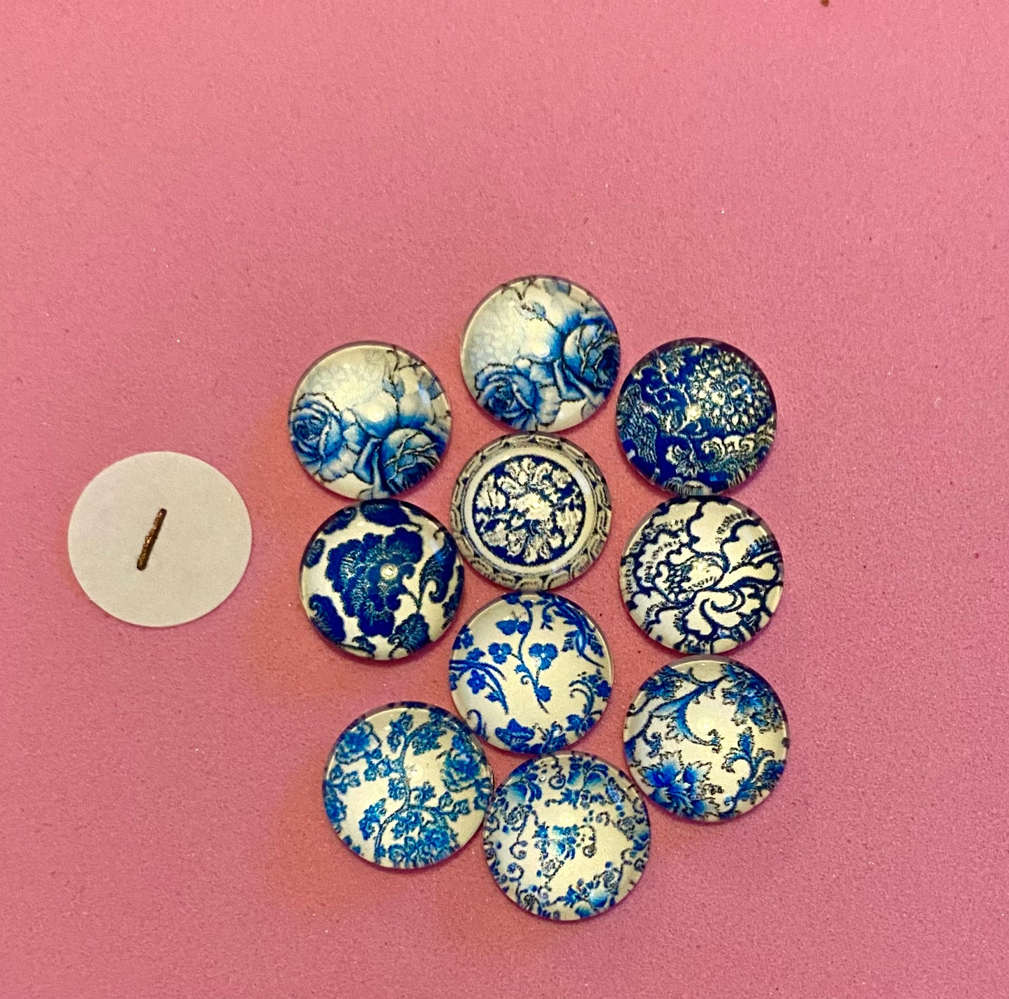 10 x Blue and White Domed Glass Cabochon’s 10mm