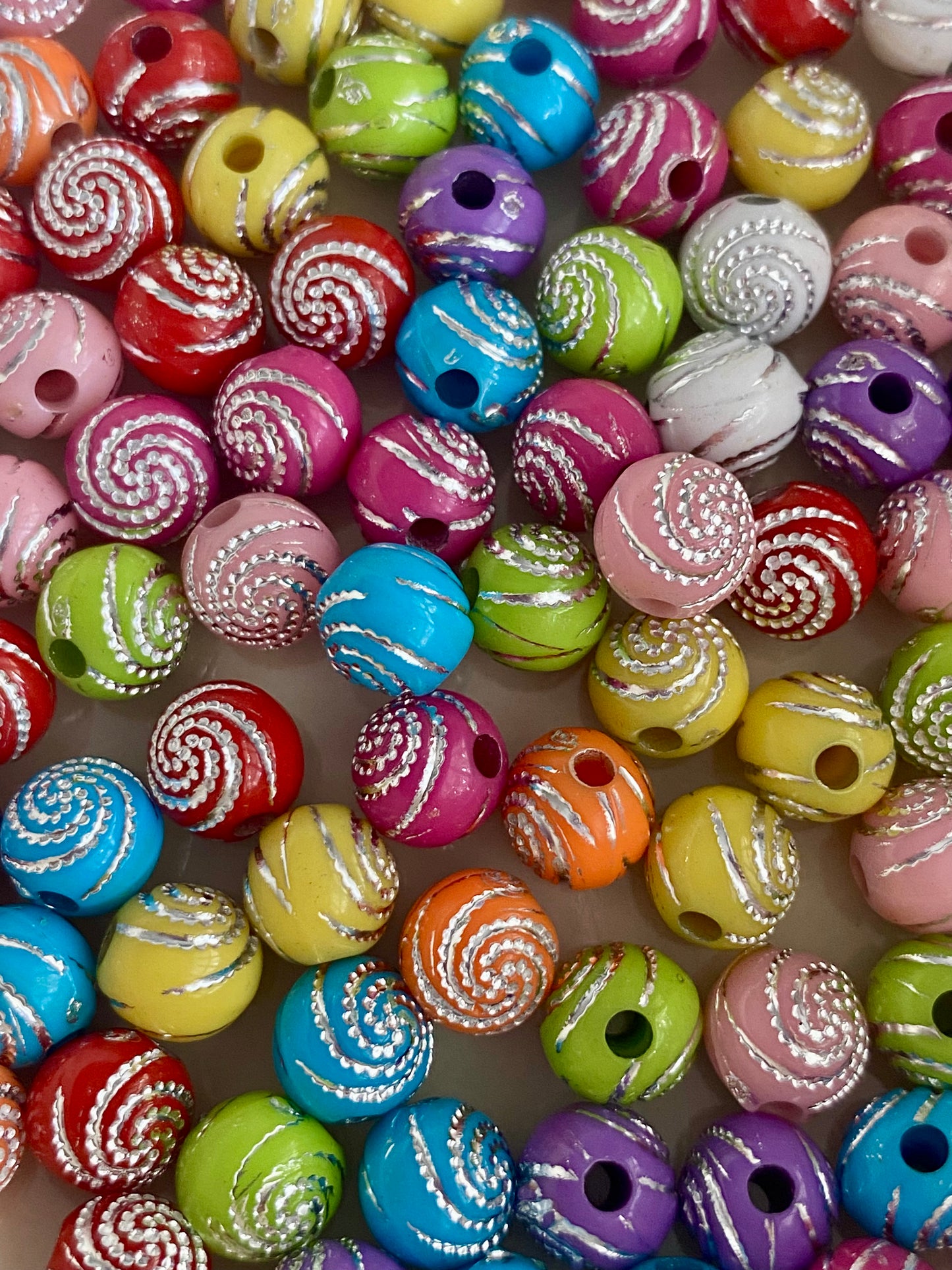 50 x Multicoloured and Silver Spiral beads 8mm