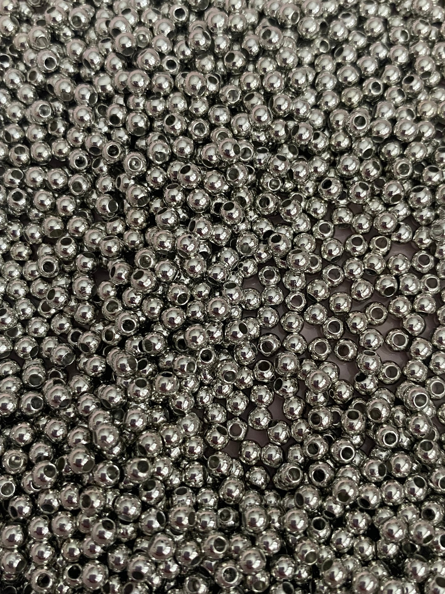 100 x 3mm Silver Coloured Beads