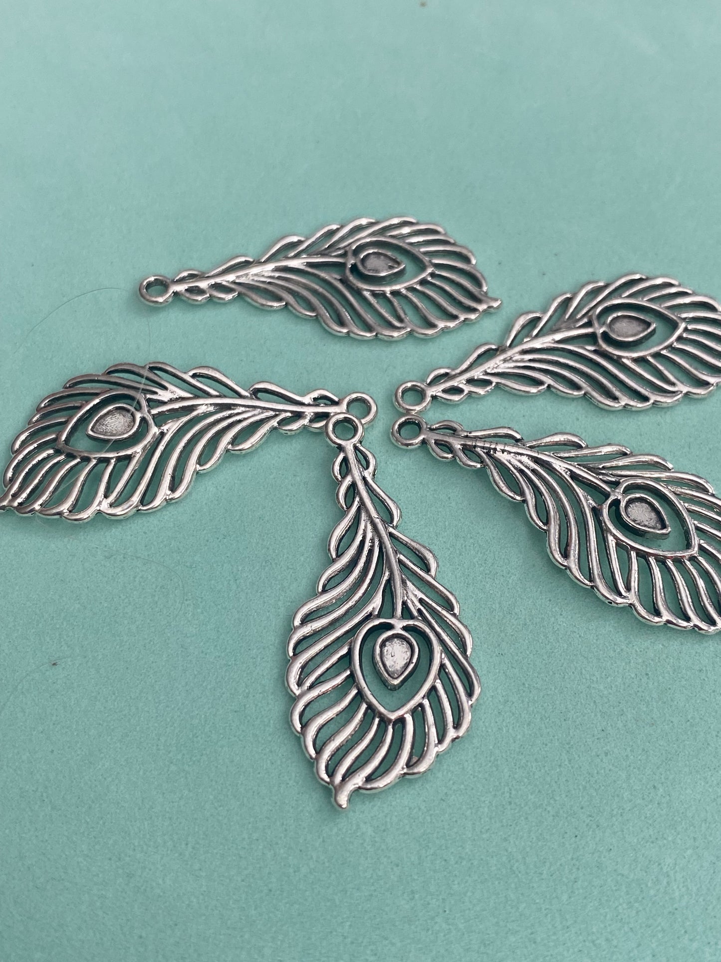 5 x Feather Charms Silver Coloured Metal