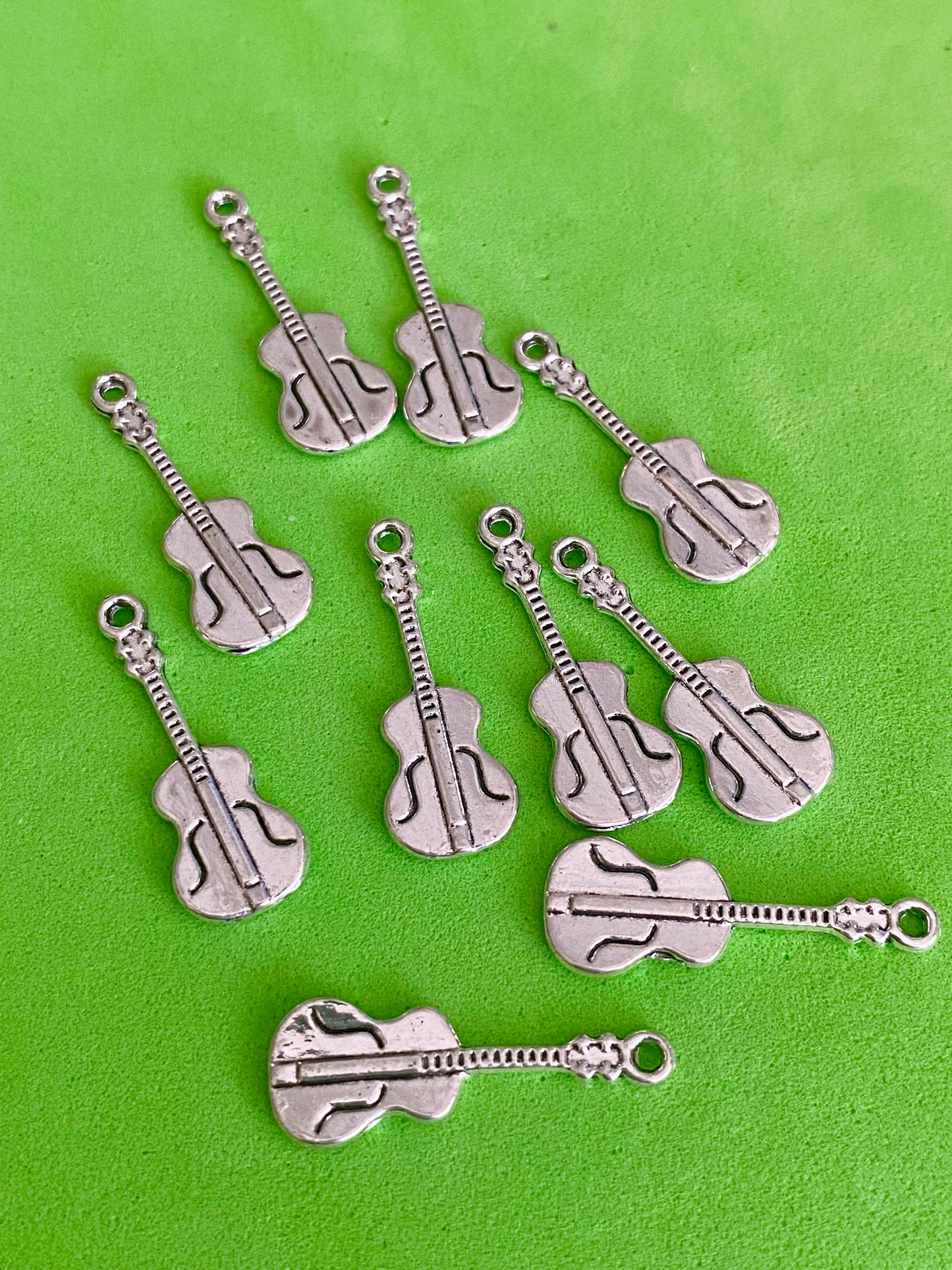 10 x Silver Coloured Guitar Charms