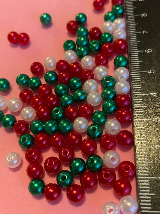 100 x Pearl Look Red Green White Beads 6mm