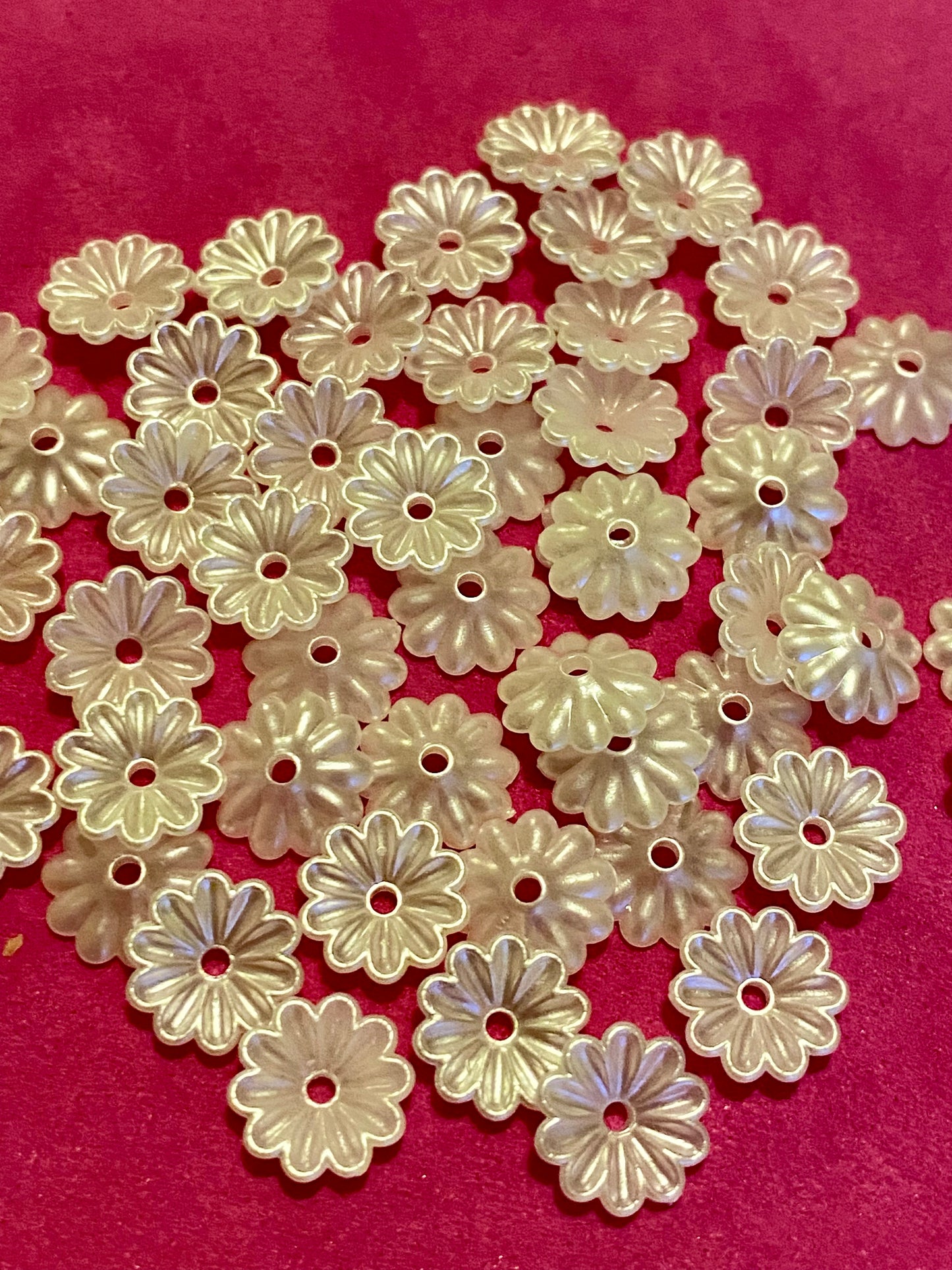 50 x Pearl Look Flower Beads 10mm