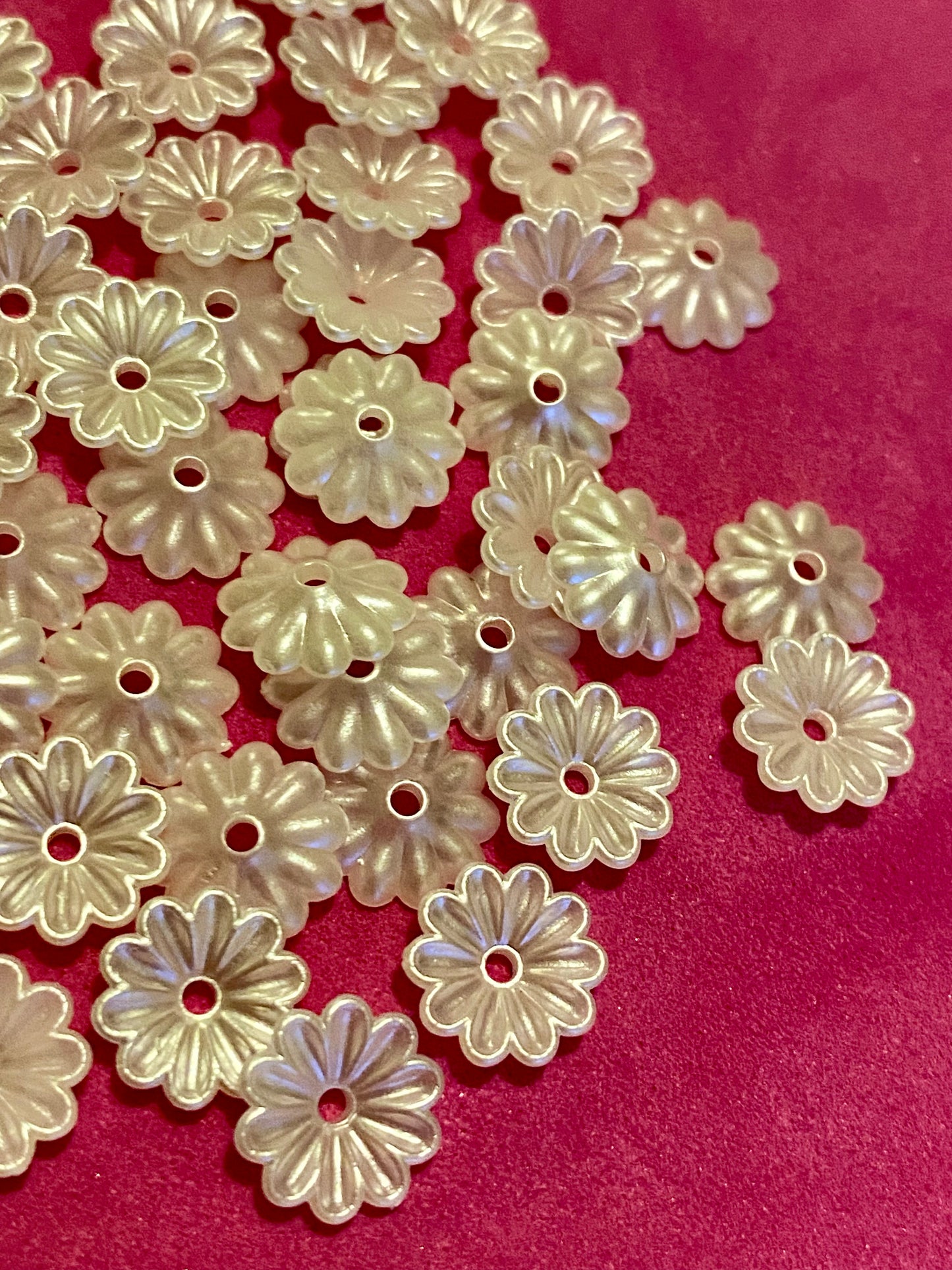 50 x Pearl Look Flower Beads 10mm