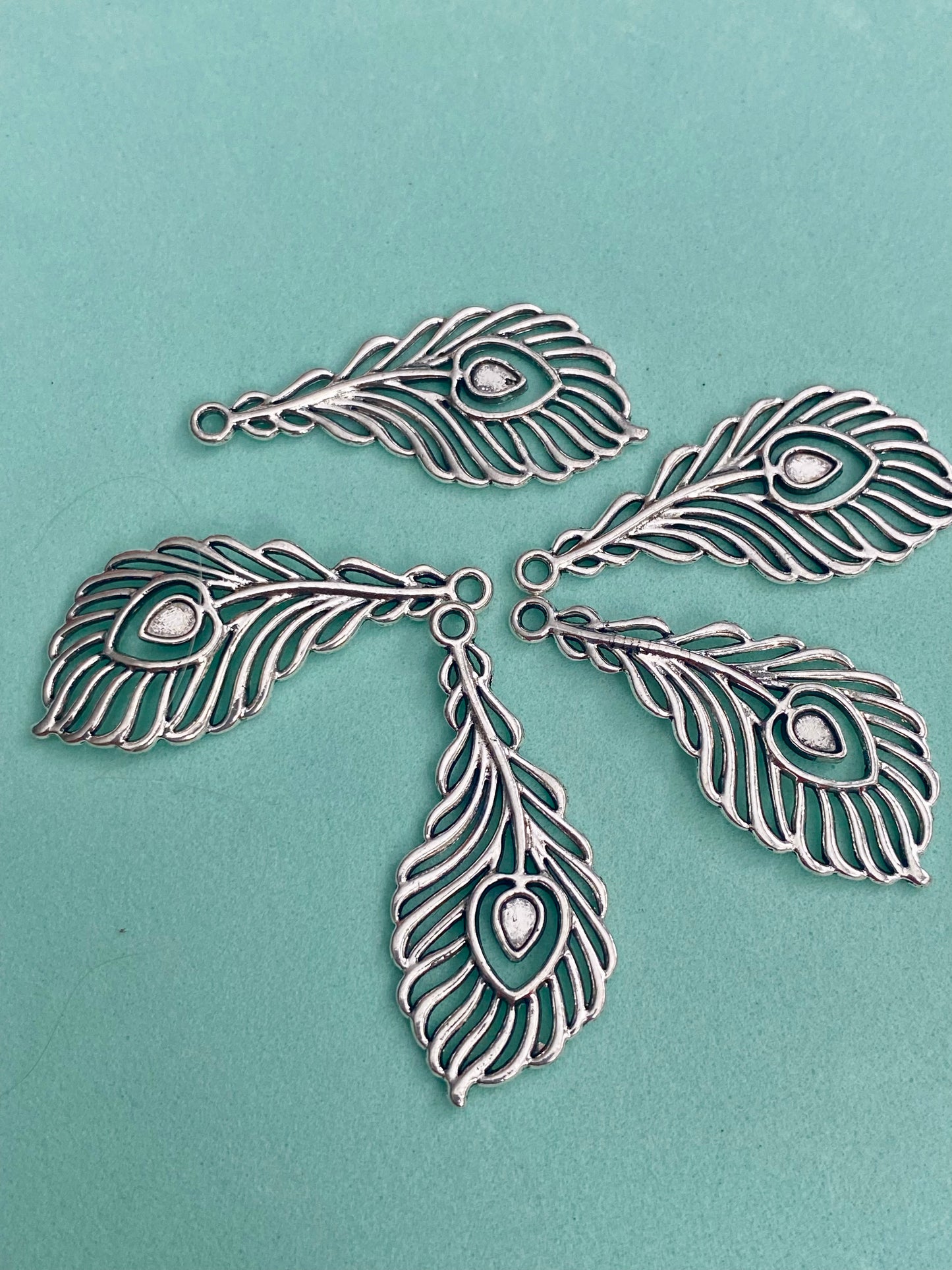 5 x Feather Charms Silver Coloured Metal