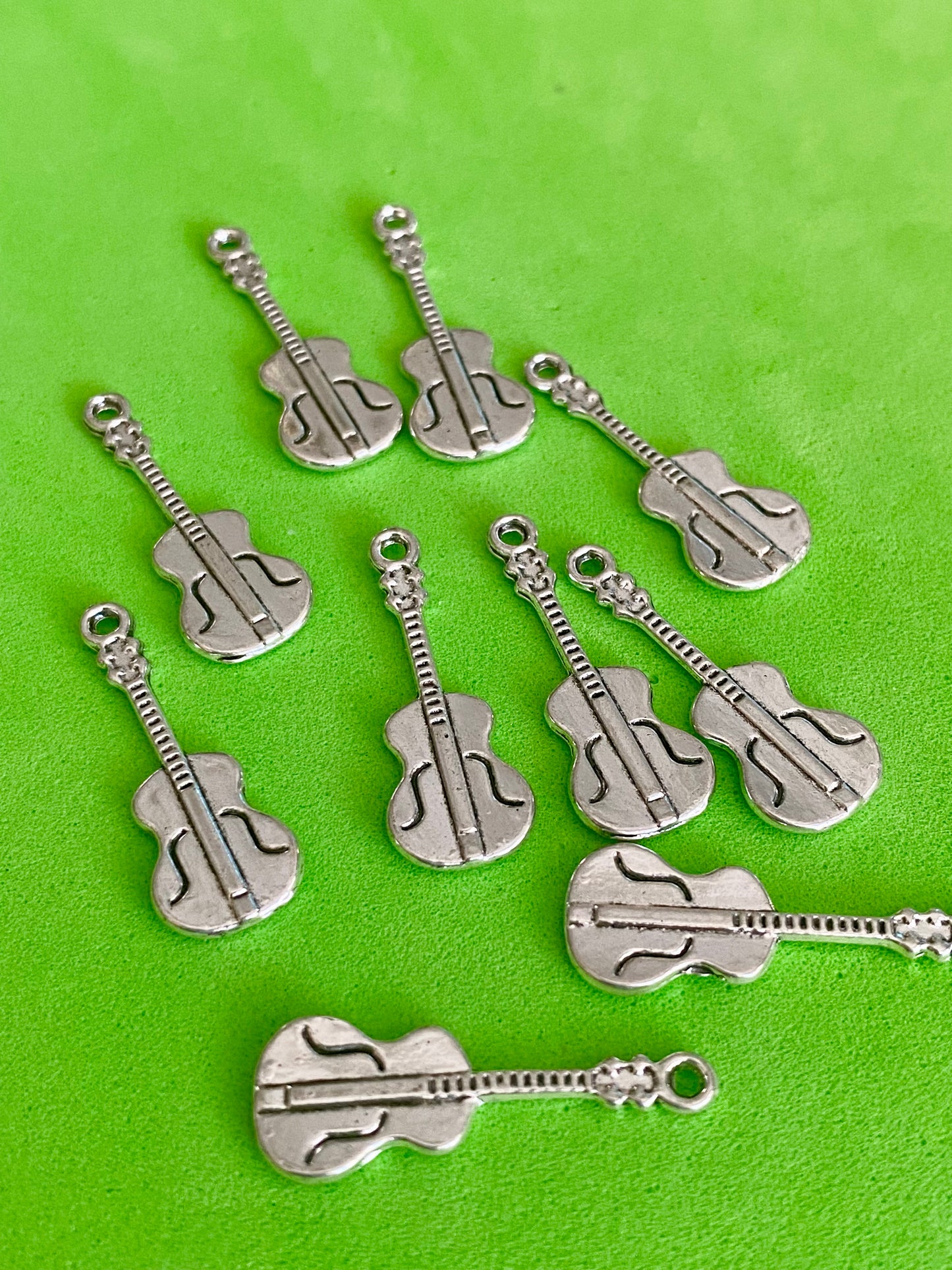 10 x Silver Coloured Guitar Charms