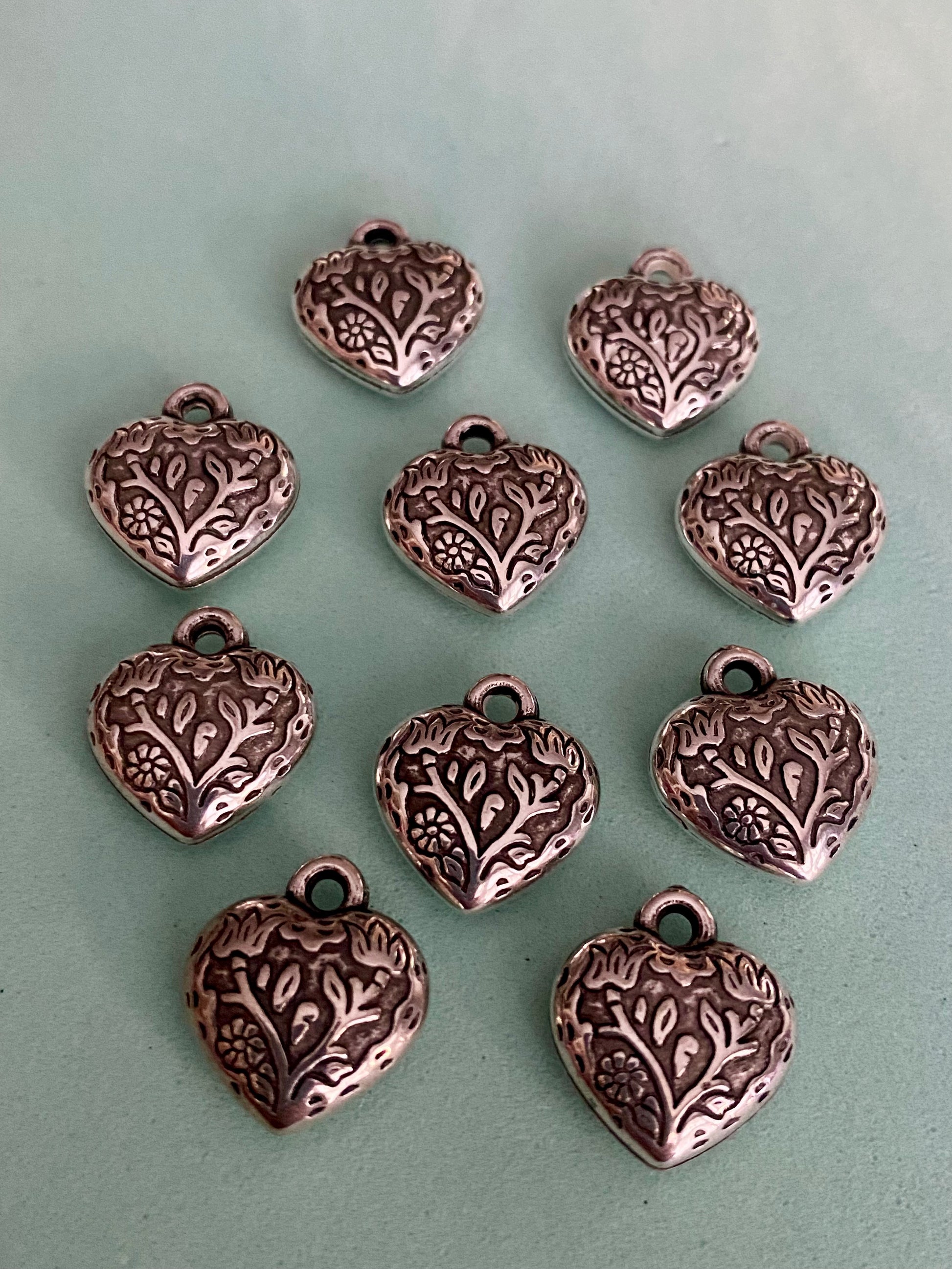 Heart patterned silver pendant charm 15mm 