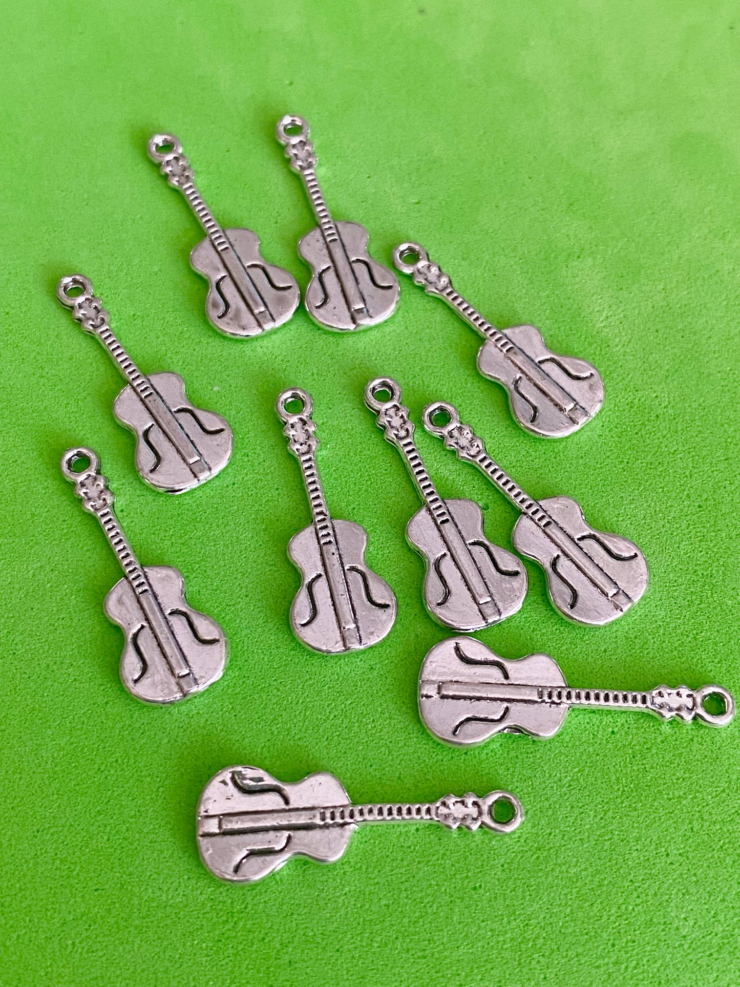 10 x Silver Coloured Guitar Charms