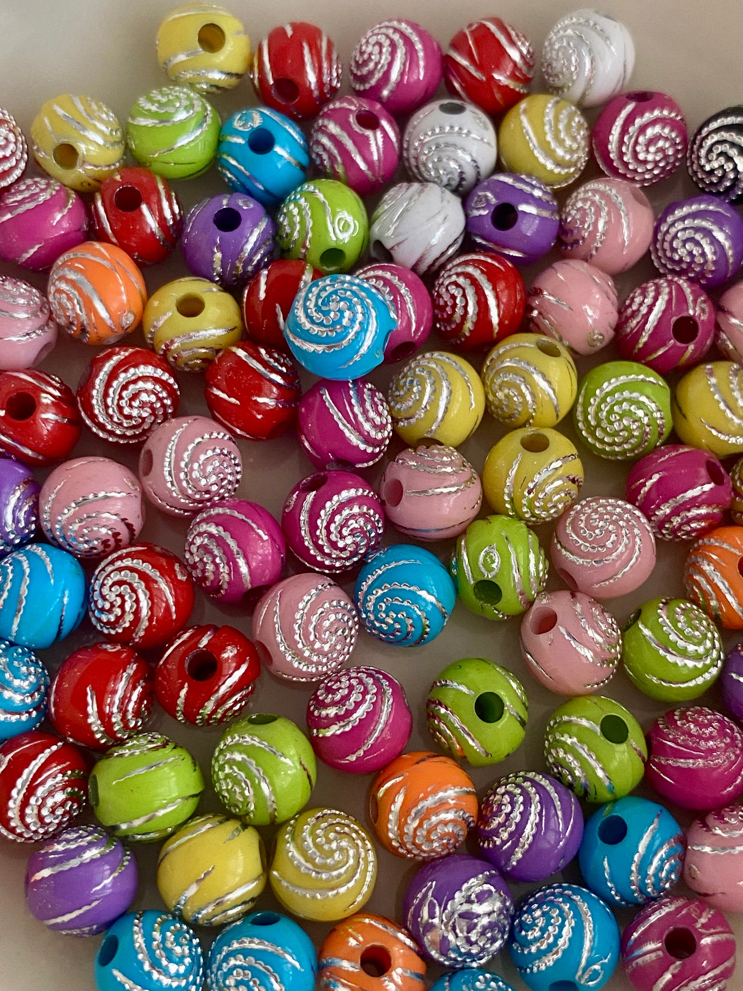 50 x Multicoloured and Silver Spiral beads 8mm