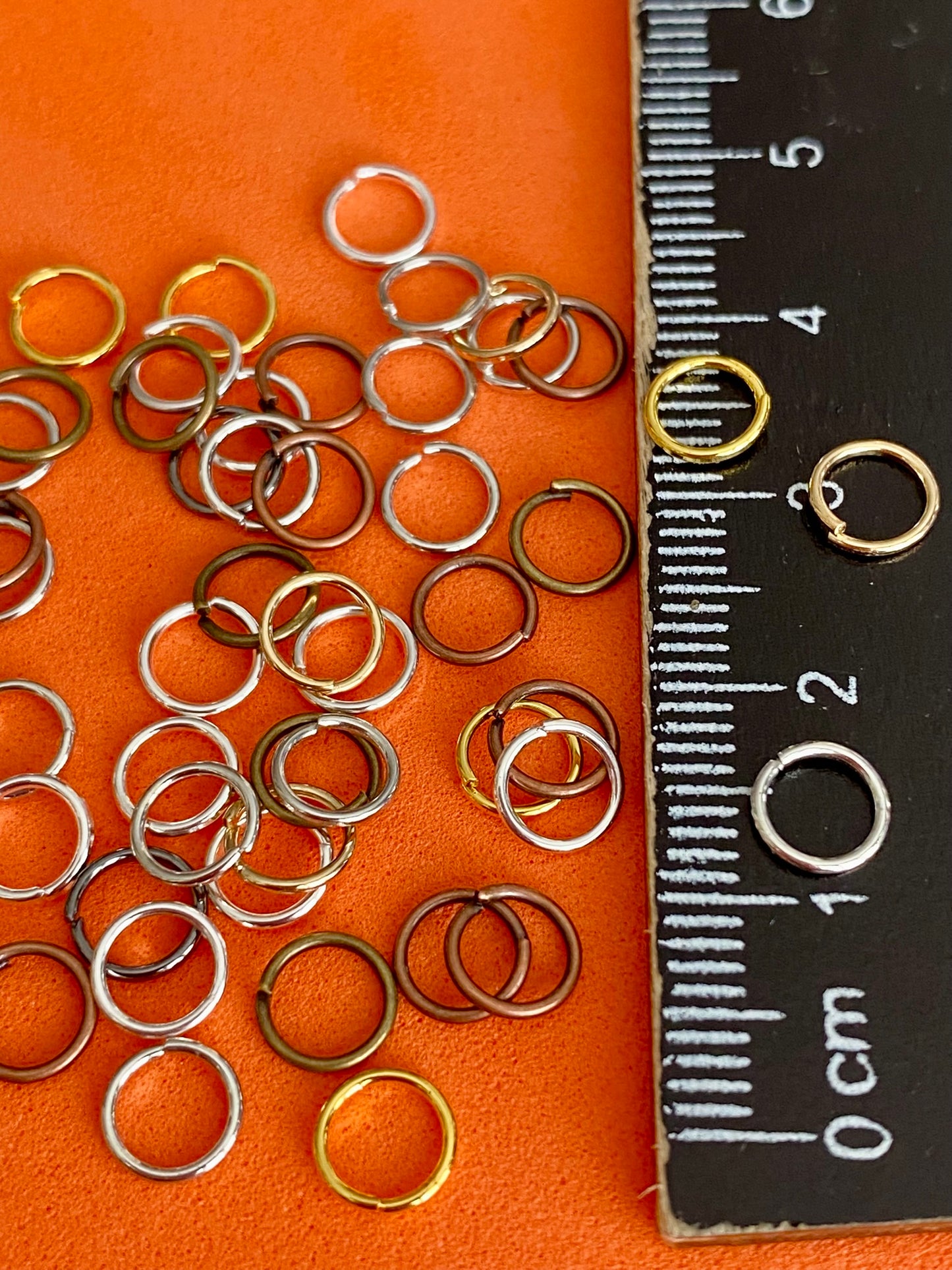 50 x Split Rings Assorted Metal Colours 5/6mm