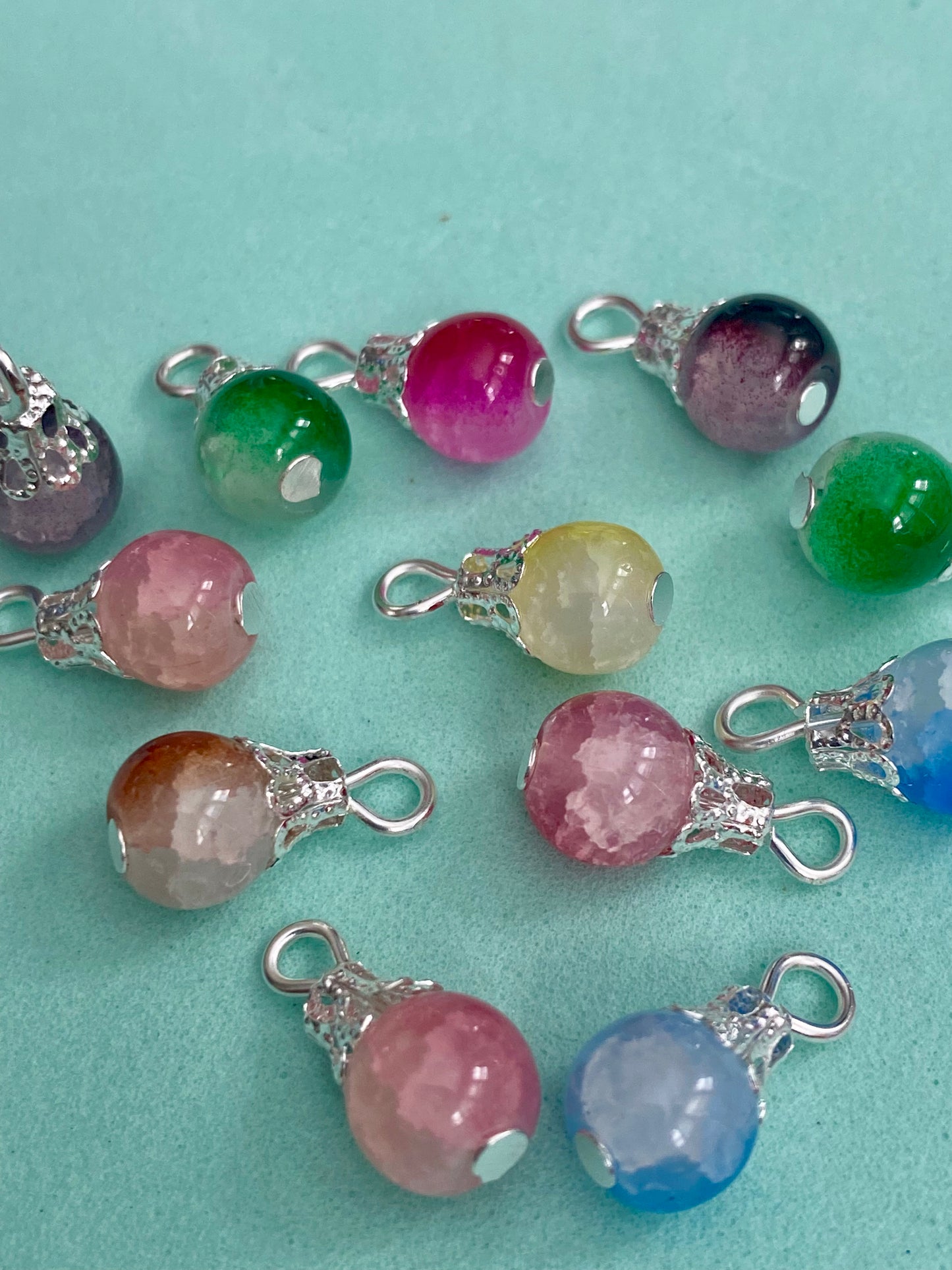 10 Assorted Coloured Glass Crackle Bead Pendants/Charms 15mm