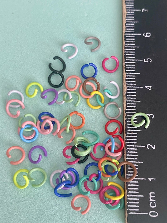 50 x Multicoloured Split Rings 8mm