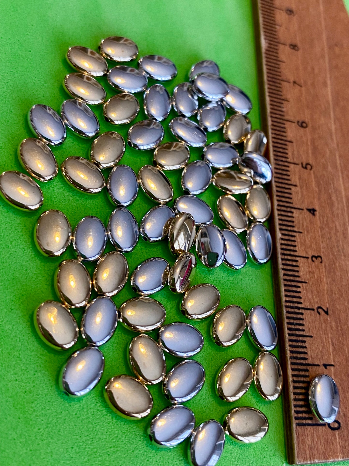 50 x 8mm Gold and Silver Coloured Beads