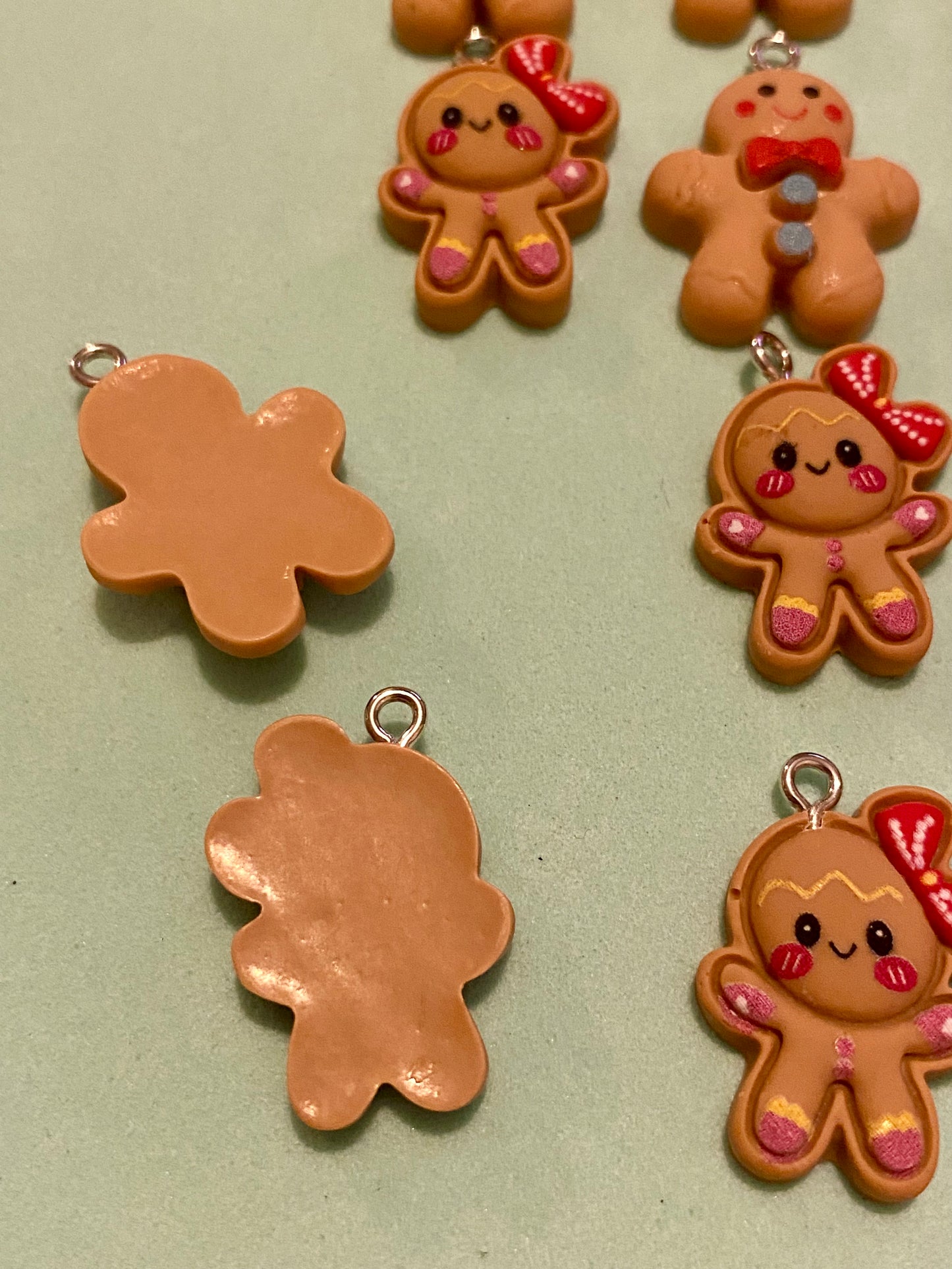 8 Gingerbread People Charms