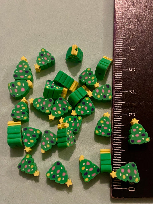 26 X Christmas Tree Polymer Clay Beads Suitable for Jewellery and Crafting