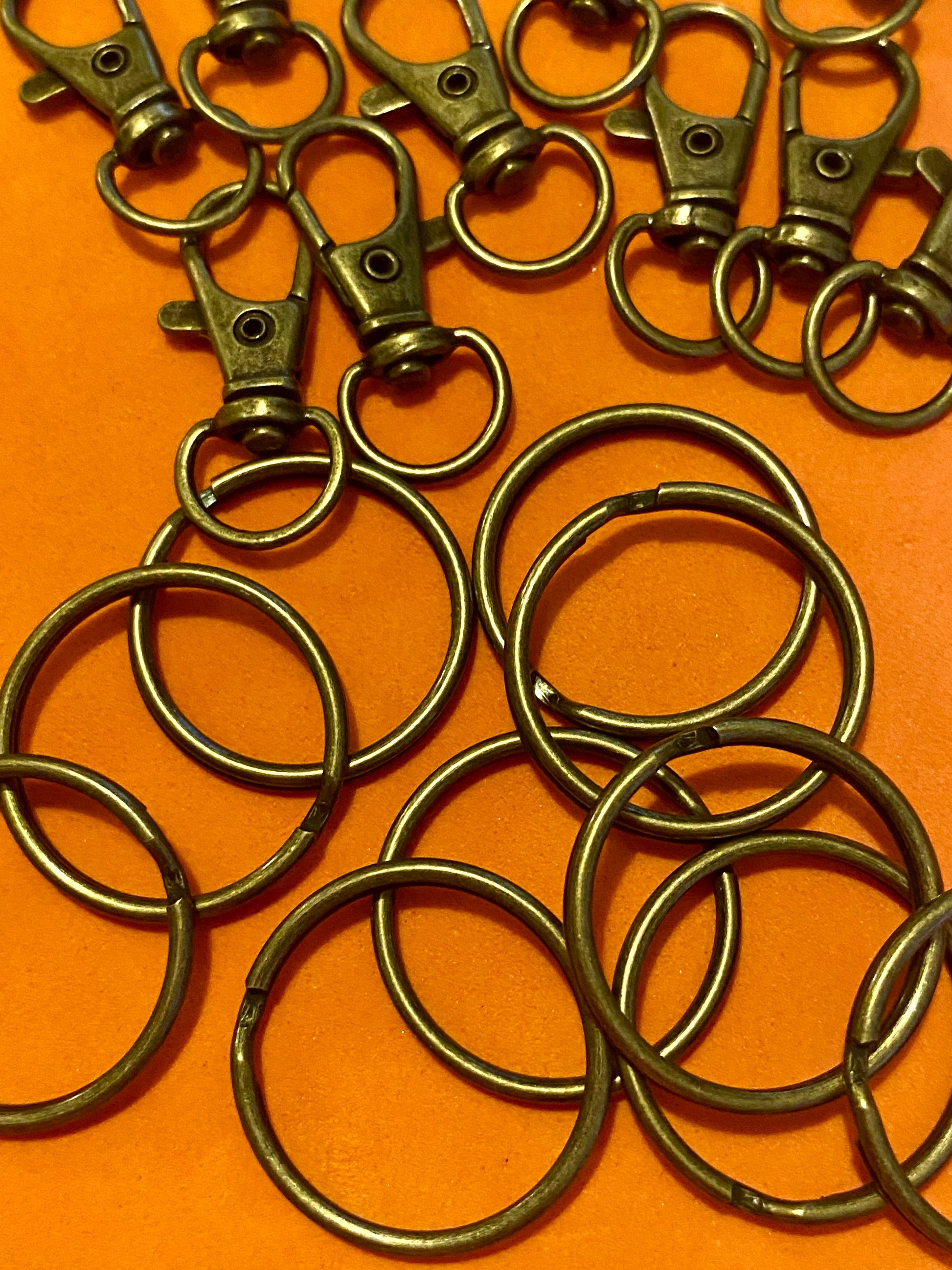 Keyring’s bronze split rings jump rings lobster claw 