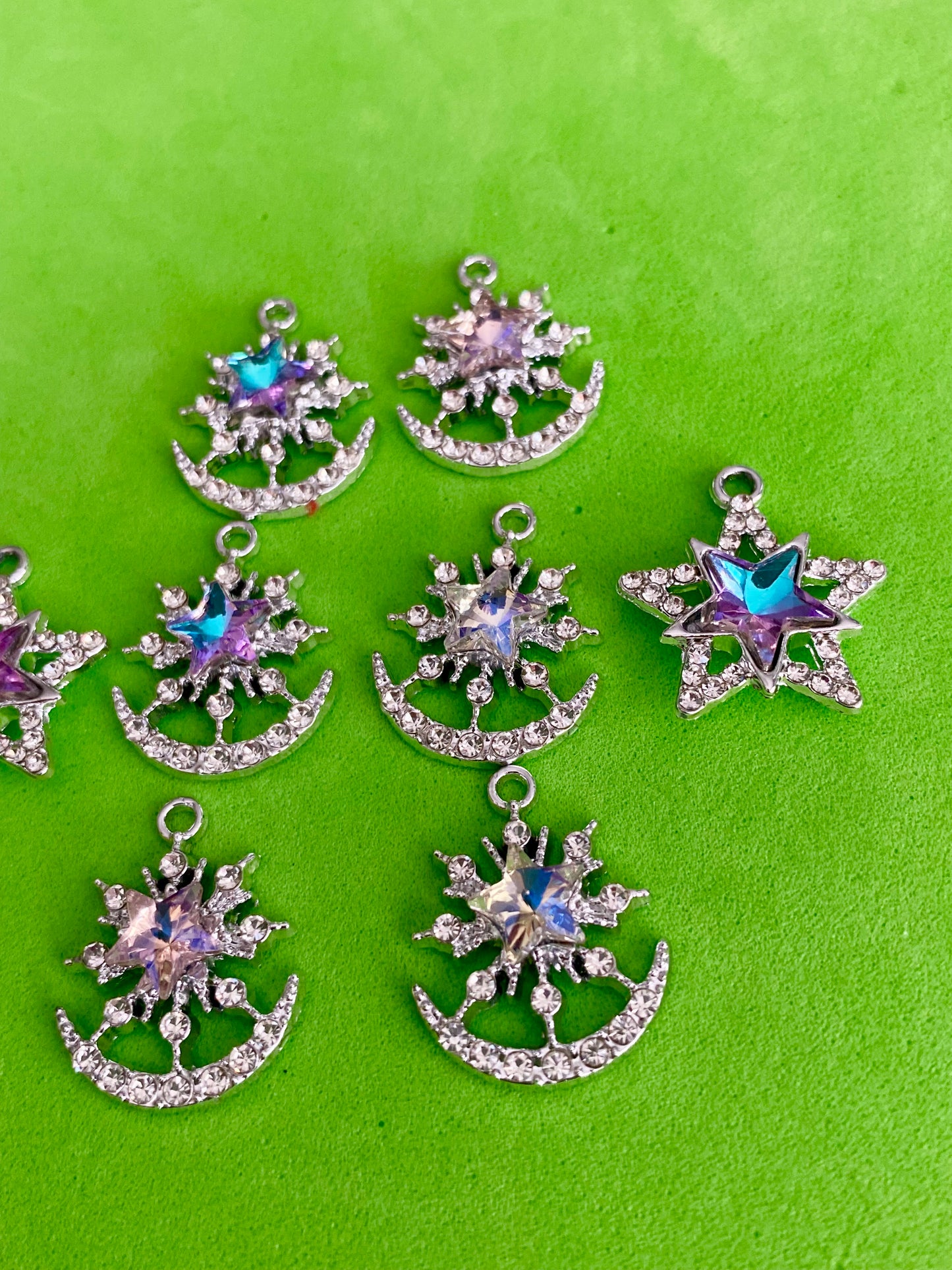 8 x Rhinestone Star Design Charms 20mm